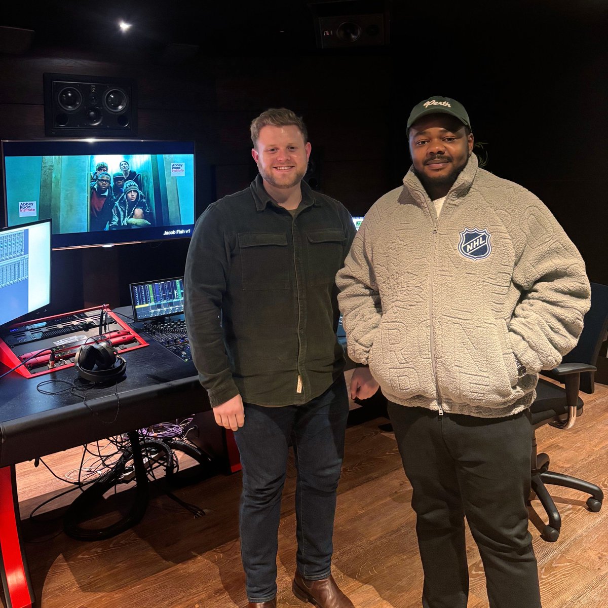 AbbeyRoadInst's tweet photo. Guest Appearance: Leeon Jones 🤎

We’re excited to share snippets from a student project with British actor Leeon Jones in our Dolby Atmos Suite.

@LeeonJones is otherwise known for his major role as Jerome in the sci-fi movie Attack the Block.

Stay tuned - more info to follow! https://t.co/se44EujHPj