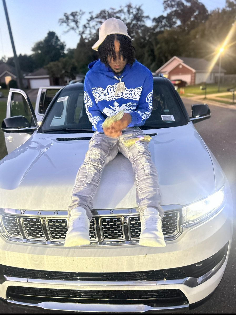 Austin Davis tweet media