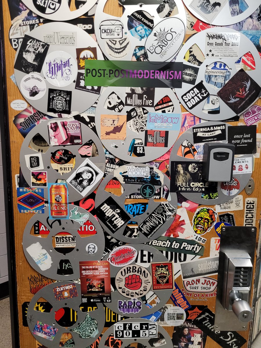 Calling all eagle eyes: can you spot the Satellite Birdhouse sticker on the CKCU-FM studio door?

#OttawaMusic #OttMusic #Folk #FolkMusic #CanadianFolkMusic #NewMusic #Nostalgia #SatelliteBirdhouse #ContemporaryFolk #IndieFolk #FolkRock #AcousticMusic #Radio #FMRadio
