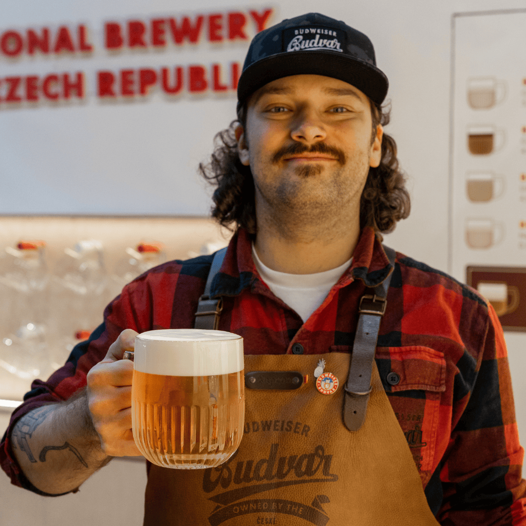 Happy World Bartender Day! 🍺 From mastering the Czech pour to creating a welcoming atmosphere, bartenders (or beertenders as we like to call them) make every beer moment special. 

Tag your favourite pub, where bartenders pour your perfect pint!