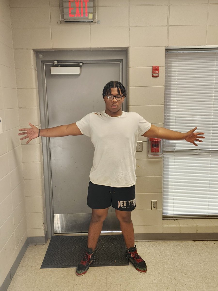 SelmaRecruit's tweet image. Jamal Vinson
@JamalVinson_ 
Class 2027
OL 6'2 270
@SelmaHighSaints 
hudl.com/v/2QkaN8