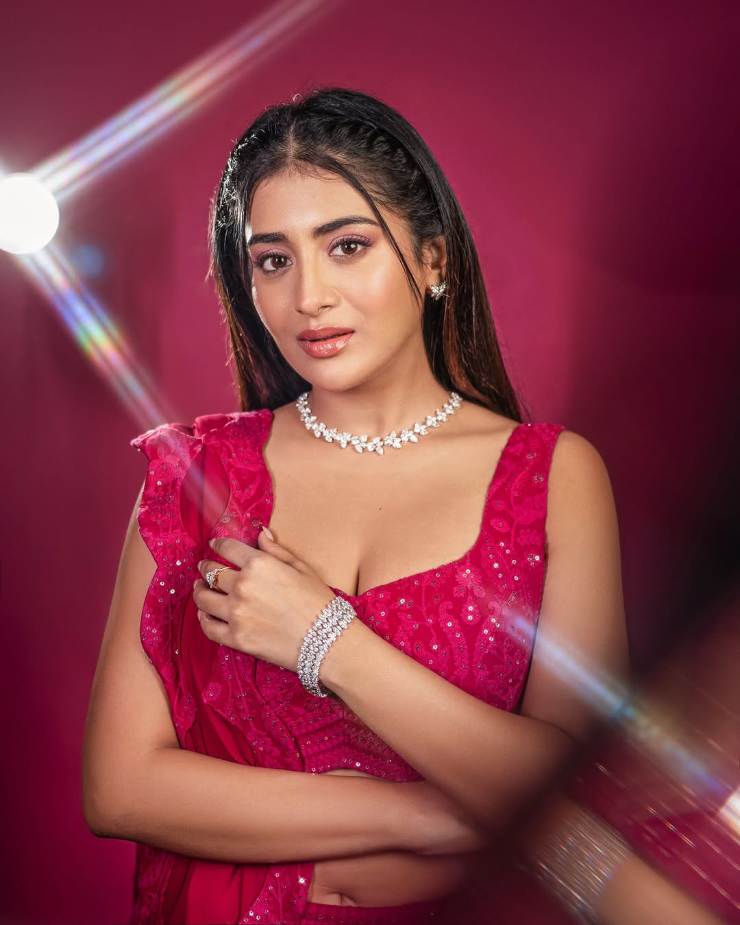 Gkka69-WYAEbZ3i?format=jpg&name=large