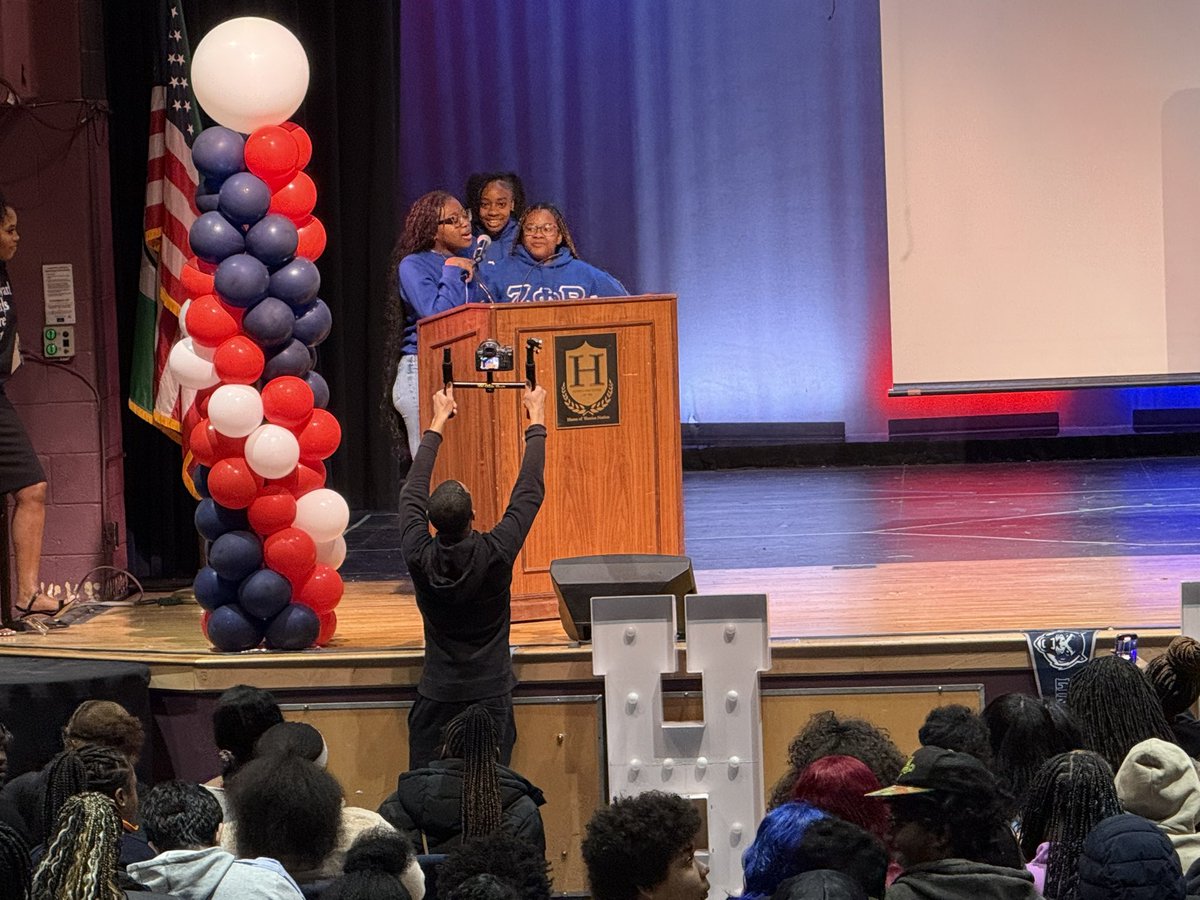 hhs_prncpl's tweet image. The snow has melted and we are on 🔥 at @HenricoHighSch ! Empowering the Next Generation: The HBCU Tour presented by The Warrior Black Student Union.