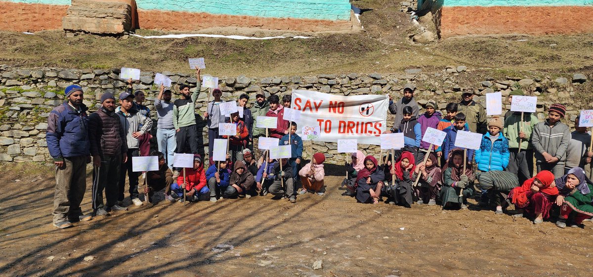 keranspeaks's tweet photo. "Indian Army Initiates Anti-Drug Movement in Kundian Village" The Indian Army takes a proactive role in combating the growing drug problem by organizing an Anti-Drug Movement in Kundian Village. This initiative is aimed at educating locals about the dangers of substance abuse, https://t.co/h8izOYBR9a
