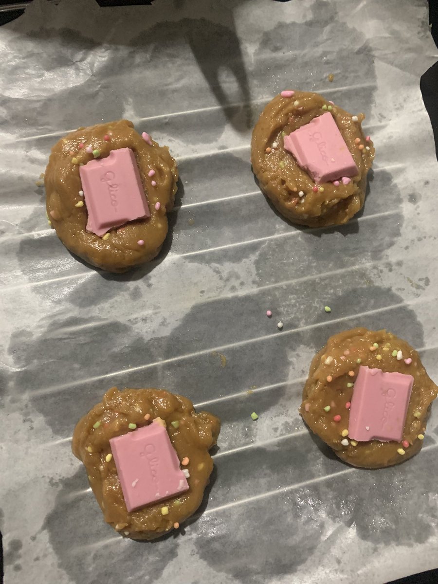 Dumpydump007's tweet photo. BD soft cookies ที่ถูกต้องอร่อยจนอยากขาย
#เบเกอรี่ #cookies https://t.co/sF3jiZDVh4