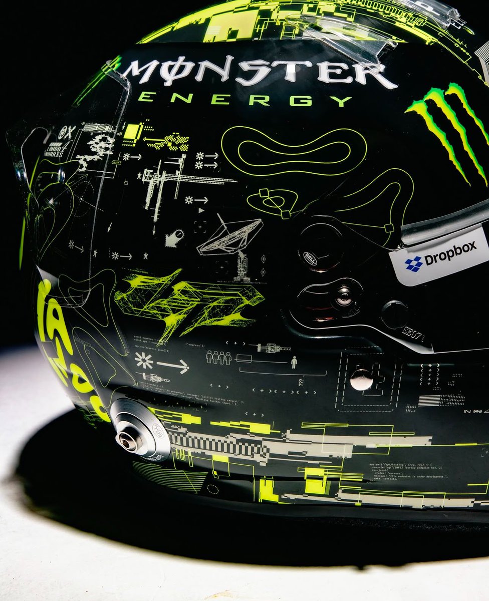 helmet for <a href="/LandoNorris/">Lando Norris</a>