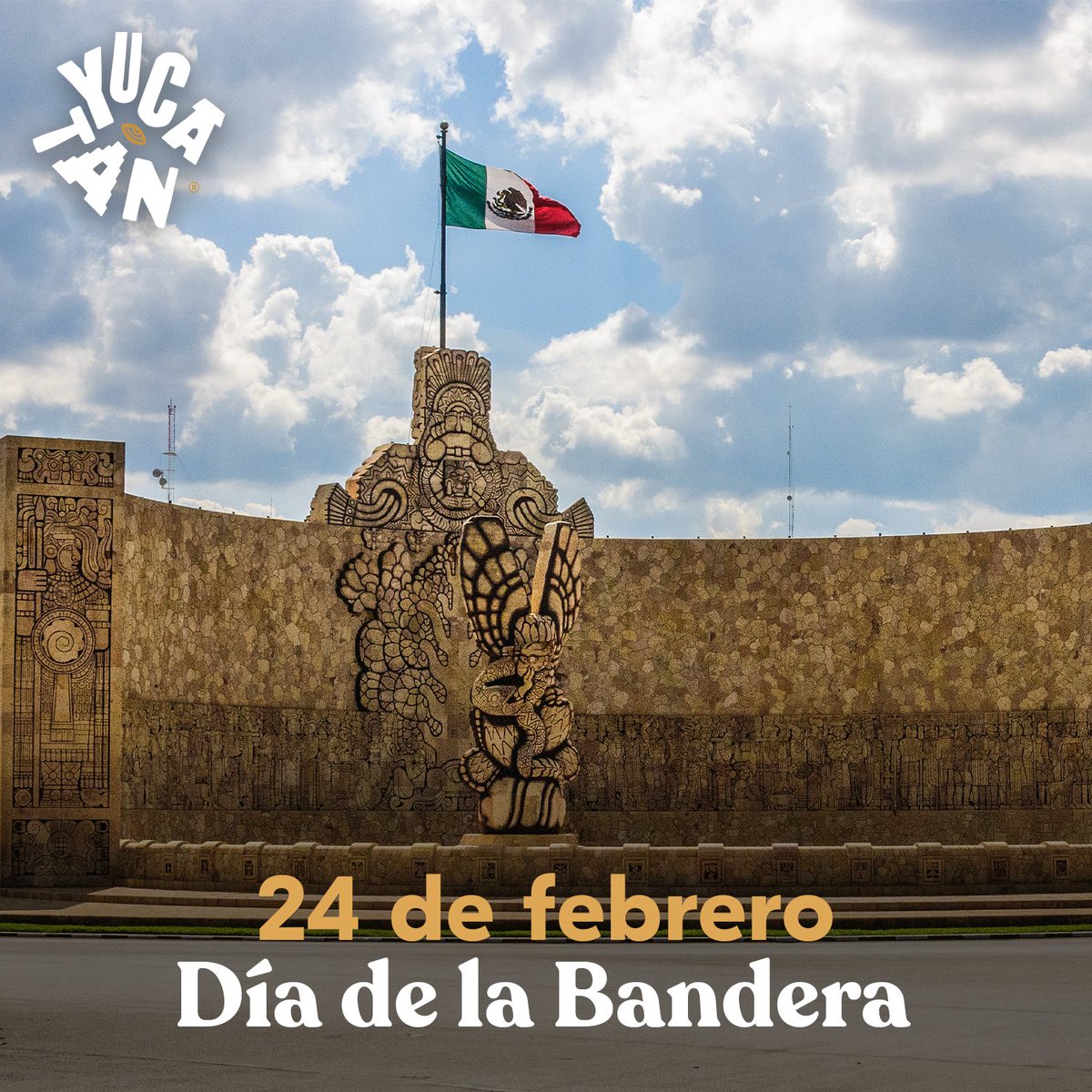 🇲🇽✨ ¡La bandera mexicana ondea con fuerza y el Monumento a la Patria la enmarca con orgullo! Hoy celebramos nuestra historia, cultura y tradiciones en el corazón de Yucatán.