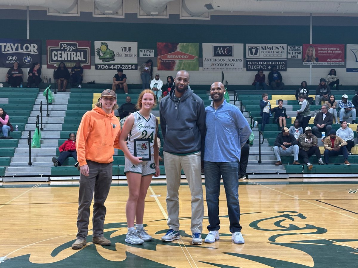 I am so grateful to be given this MVP award for the game with 18 pts and 7 rebounds. Thank you coaches and team!🤍💚