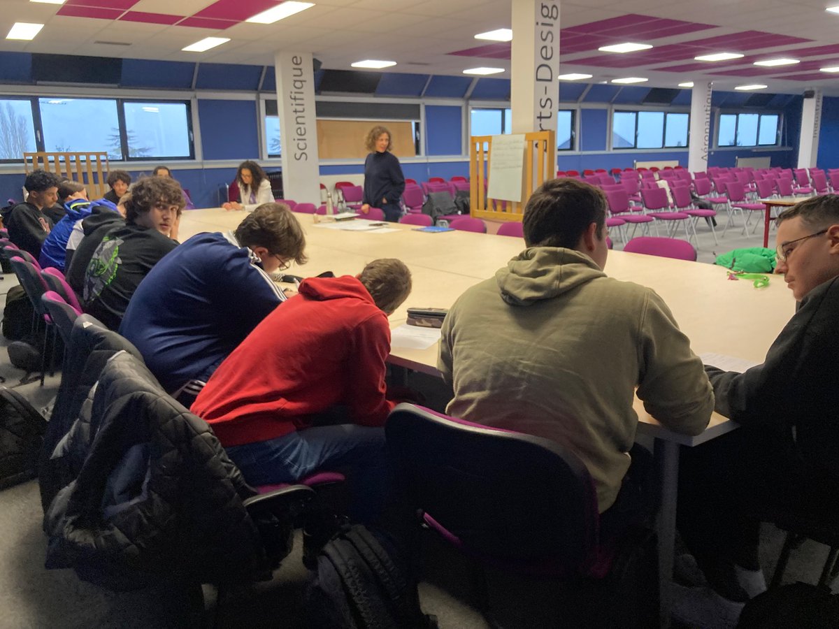 CDI Lycée H. Brisson tweet media