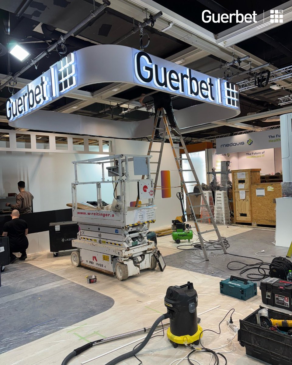 📢Exciting news! ECR is just 2 days away, and we can't wait to showcase our latest innovations in radiology. 

🔎Check out these behind-the-scenes photos of our stand under construction. 🛠️
🙏 A heartfelt thanks to our team for their hard work and dedication. 

Stay tuned for