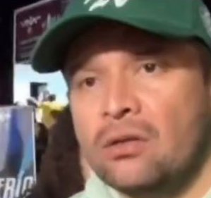 BrigadaantivCL's tweet image. Como siempre el victimismo, sacando su carta de la “xenofobia”, este veneco nos dice “chilenos de mierda”, cree que nos pueden insultar así como así, RT🔁para dar con él.