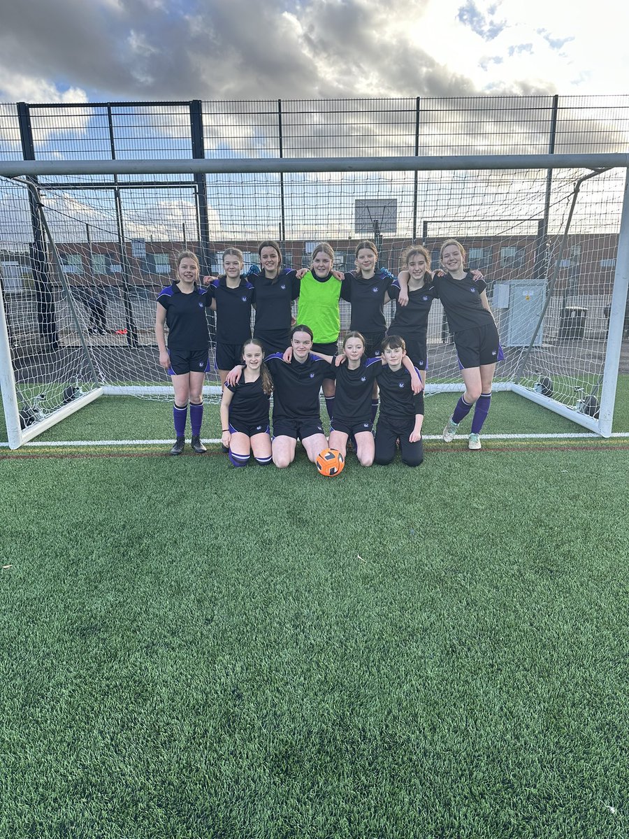 Well done to the U13 football team on their 5-0 win over St Columba’s. Some fantastic saves from Martha⚽️