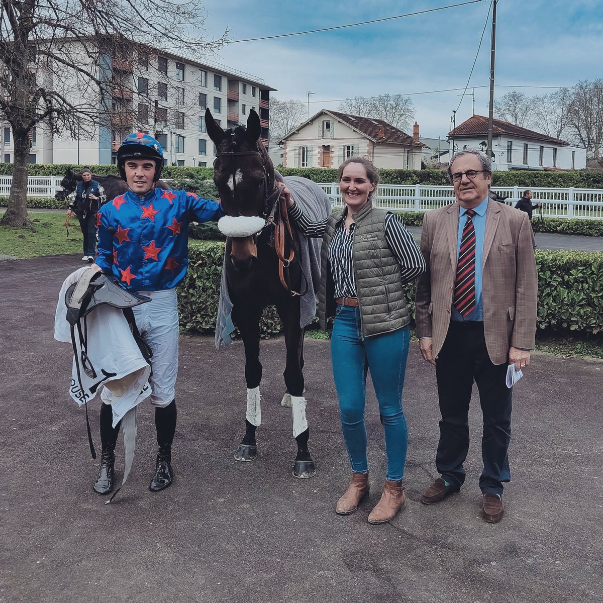Et de 8 avec les succès de Goliador et Moon Curse sur l’hippodrome de Toulouse ! Un joli doublé pour l’écurie et notre jockey Aymeric Lelièvre 🔥 Bravo aux entourages et à toute l’équipe 🎉