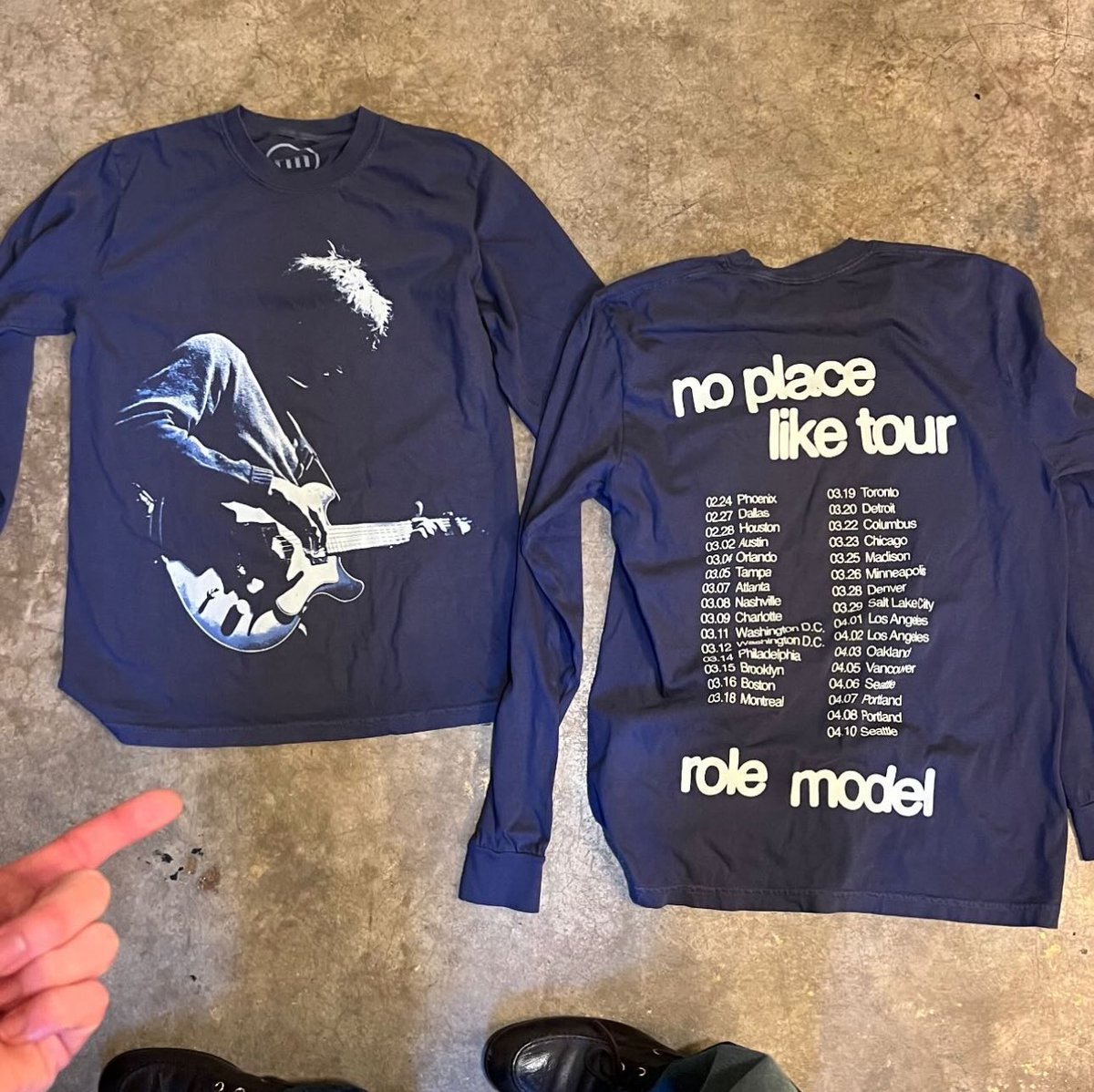 ROLEMODELNATlON's tweet photo. WE ARE ROBBING THE STORE https://t.co/eUR4vogYlX