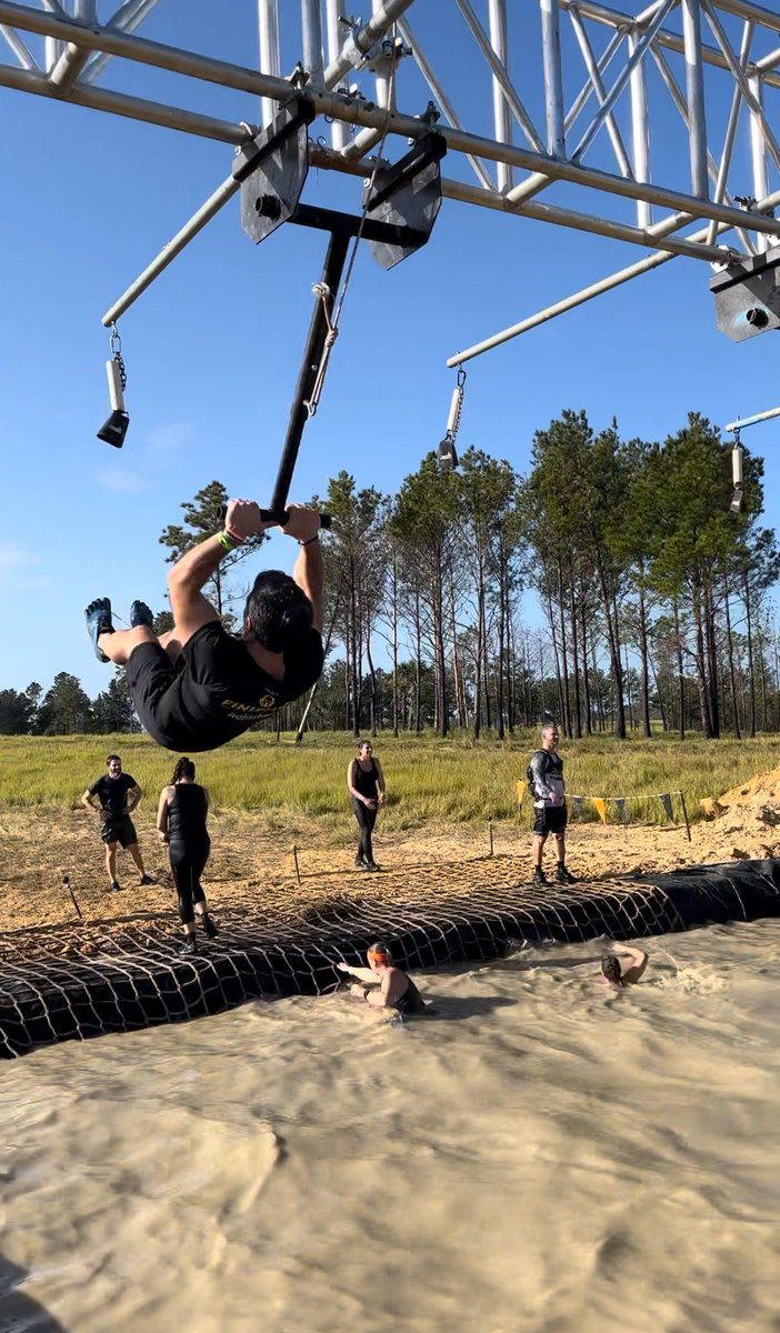 agalliasis's tweet photo. #vibram #fivefingers #toughmudder https://t.co/Wq7lWFYj53