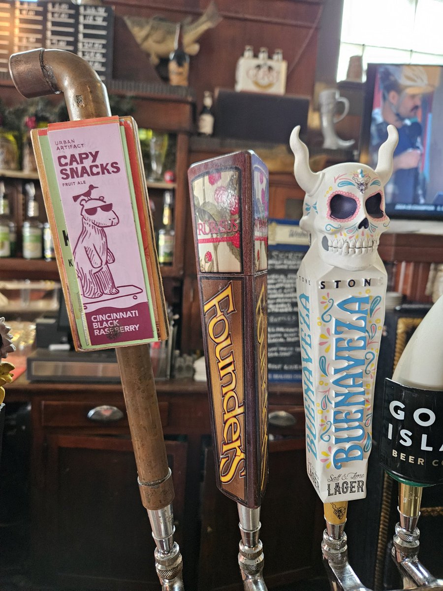on tap now: <a href="/UrbanArtifact/">Urban Artifact</a> Capy Snacks,  <a href="/StoneBrewing/">Stone Brewing</a> Buenaveza,  <a href="/mauibrewingco/">MauiBrewingCo</a> Pineapple Mana Wheat,  and <a href="/prairieales/">Prairie Artisan Ales</a> STUF'T!  <a href="/EvvBeerClub/">𝔼𝕧𝕒𝕟𝕤𝕧𝕚𝕝𝕝𝕖 𝔹𝕖𝕖𝕣 ℂ𝕝𝕦𝕓</a> <a href="/CavBeerIN/">Cavalier Distributing</a>