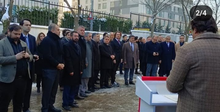 Esenyurt Müzik Okulunun açılışı Esenyurt Kaymakamı Fatih Çobanoğlu, Hayırsever işadamı Erdem İpekçi, Belediye Başkan yardımcısı Zekeriya Şanlıer, İlçe Milli Eğitim Müdürü Tayfun Özyolcu ve protokol üyelerinin katılımıyla gerçekleşti. <a href="/tcesenyurt/">Esenyurt Kaymakamlığı</a> <a href="/esenyurtmem/">Esenyurt İlçe Millî Eğitim Müdürlüğü</a>