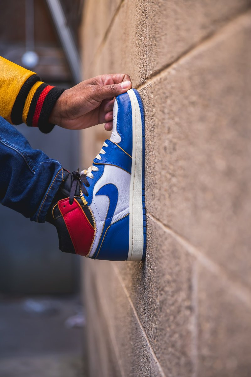 2_Chill_'s tweet image. @Jumpman23 @Nike @nikestore Did an entire marketing campaign with these. Plan to do the same with the next pair…if I hit for them at retail, that is.😏🤞🏾 #HelpABrotherOut #UnionImBack #UnionLosAngeles #ChicagoShadows #StormBlue