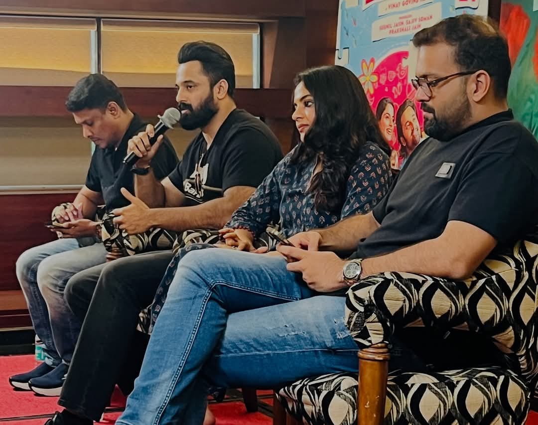 um_fans_'s tweet photo. #GetSetBaby Press Meet!! 

Thank you to all medias!!
@Iamunnimukundan 
@Nikhilavimal1 

Do Follow and Stay Tuned for more interesting Updates
#UnniMukundan https://t.co/RhMZwmbRXW