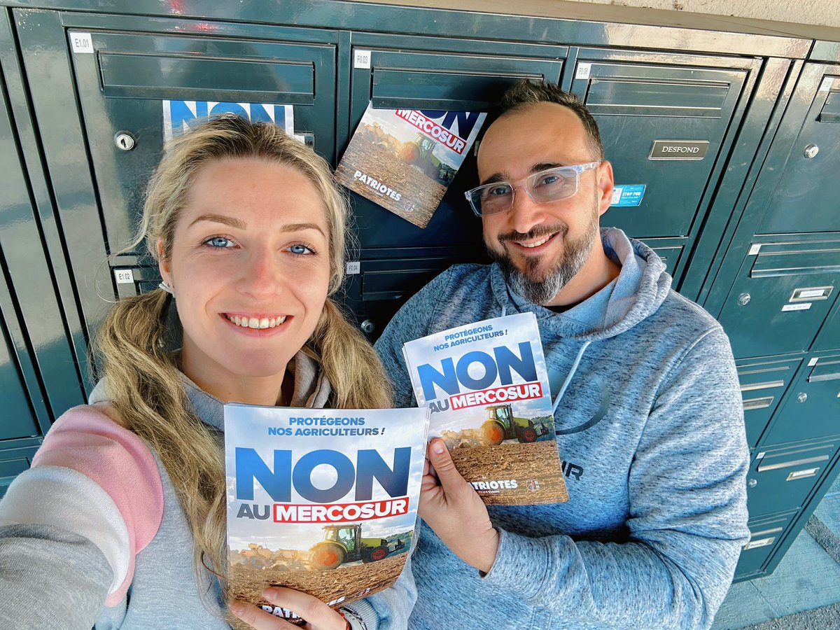Stephanie_Vct31's tweet photo. 🇫🇷Nous avons fait un boitage, dans le village de Frouzins, afin de soutenir nos agriculteurs face au MERCOSUR ! 🚜🌾
✅ Avec le @RNational_off, protégeons nos agriculteurs et les consommateurs 🧑🌾👩🌾! 🇫🇷
#nonaumercosur
#jusquàlavictoire #rn1erpartidefrance #rn31 https://t.co/tdOzEml39n