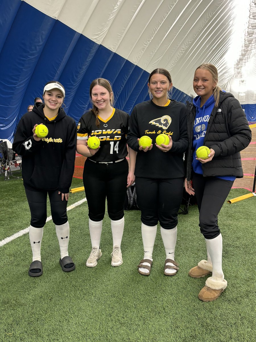 AliciaMarie5's tweet photo. 34 wins - 9 Seniors - and 8 College Scholarships✌️

One game shy of the Championship Sunday!
Last time with 9 of our girls (a few missing) but excited for the next 4 for them!❤️

Great core coming back next Fall! Locked 3 BIG this wknd! Here we go again!! #2025

@IAGoldProspects https://t.co/hIoa9BcByf