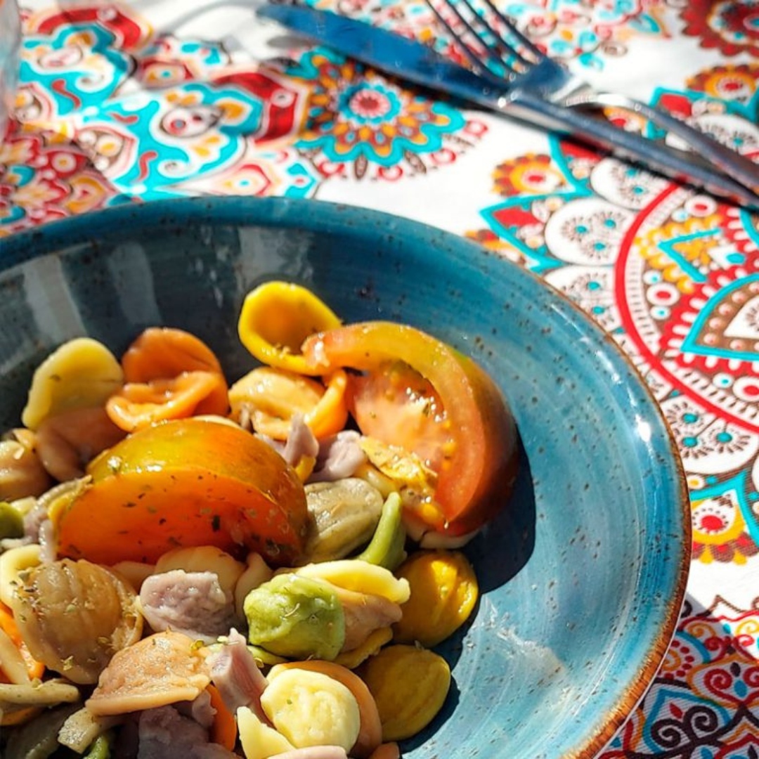 NewGenReps's tweet photo. Embrace the warmth of summer with the Salsa Summer Collection ☀️✨ Inspired by timeless craftsmanship, this collection blends vintage charm with modern durability. Its textured surface, delicately decorated rim, and glossy porcelain-like finish bring elegance and luminosity to... https://t.co/ubABbFnK9z