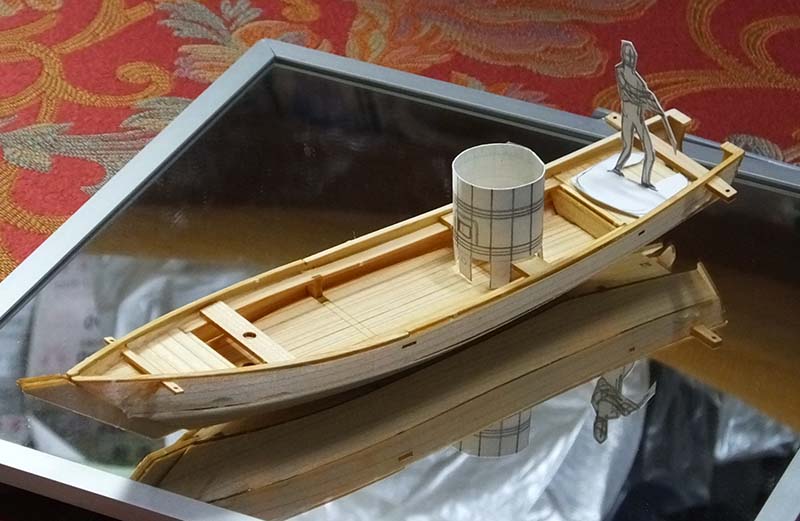 作画資料例;風呂を乗せた小舟はウッディジョーWoody JOE社の木製模型を参考資料に使いました(同縮尺の人物を切り抜いて乗せました) 