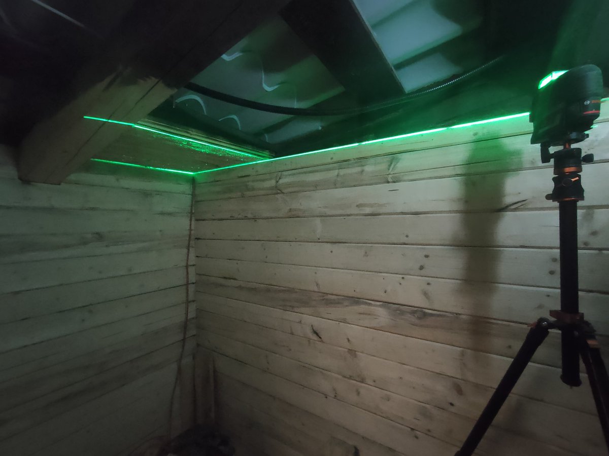 Coming along. Can slowly see the end of the sauna build π https://t.co/o9hbRCDAGs