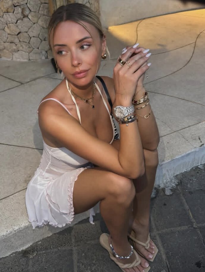 ChungSeungkyu's tweet image. Tell me about it