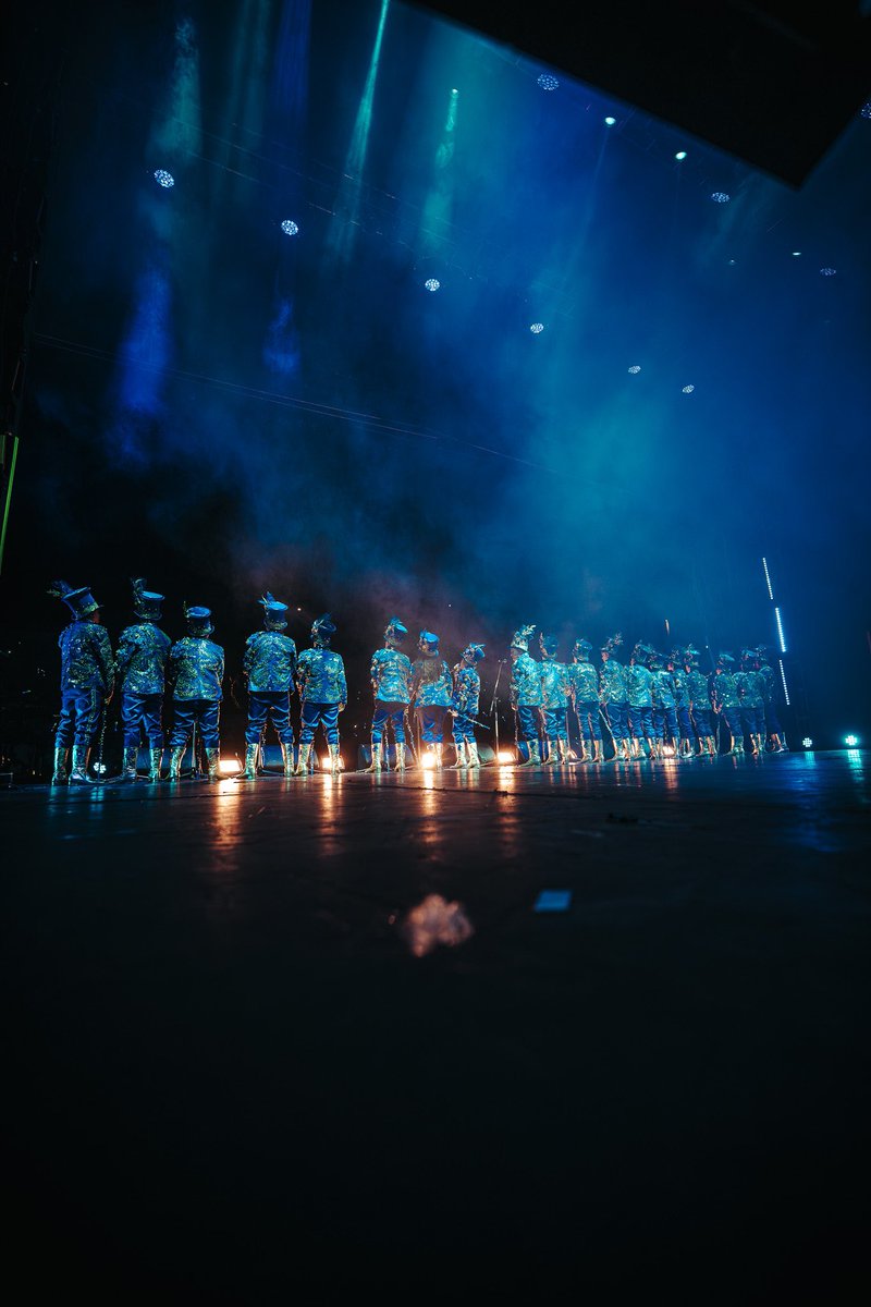 Mientras brille la luna gitana, un Zíngaro volverá de pie 💙🌙