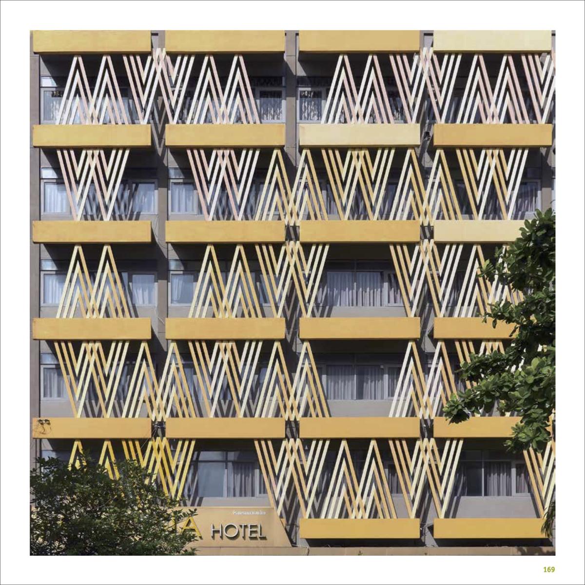 worldarchitects's tweet image. Walter Koditek&apos;s new book &quot;Bangkok Modern: Architecture of the 1950s–1970s&quot; exposes the city&apos;s overlooked modernist facades and challenges its traditional reputation.
world-architects.com/en/architectur…

Photos:
1 River Books and Walter Koditek
2,3,4 Walter Koditek

#architecturebooks