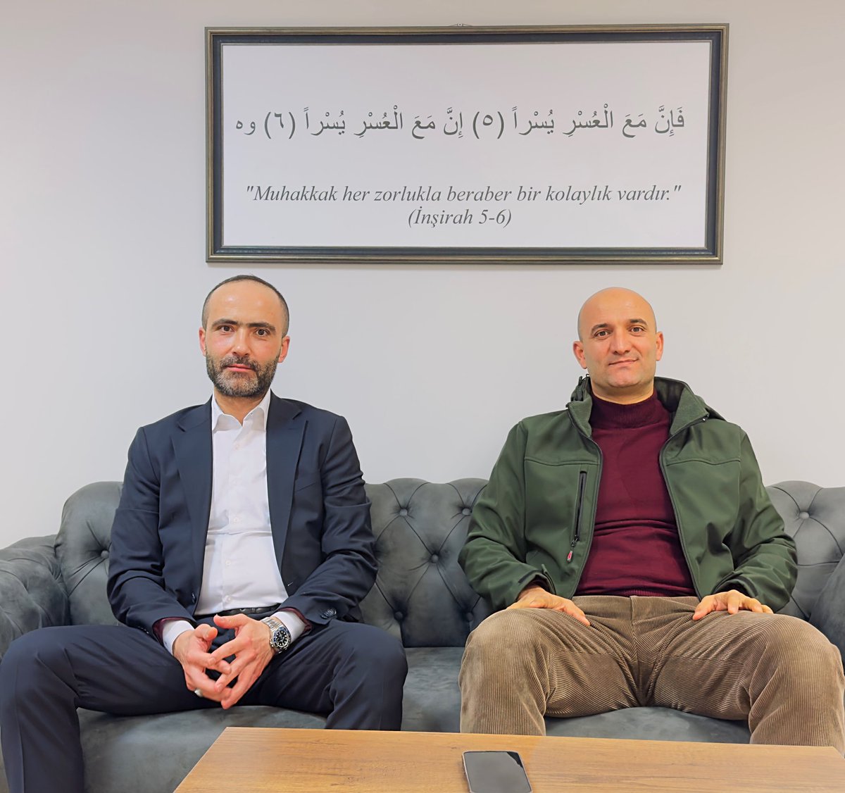 Muhakkak her zorlukla beraber bir kolaylık vardır.
(İnşirah 5-6)

Ülkü Ocakları Eski Genel Başkanı, kıymetli dava arkadaşım ve dostum Sn.Olcay Kılavuz’u ofisinde ziyaret ettim.