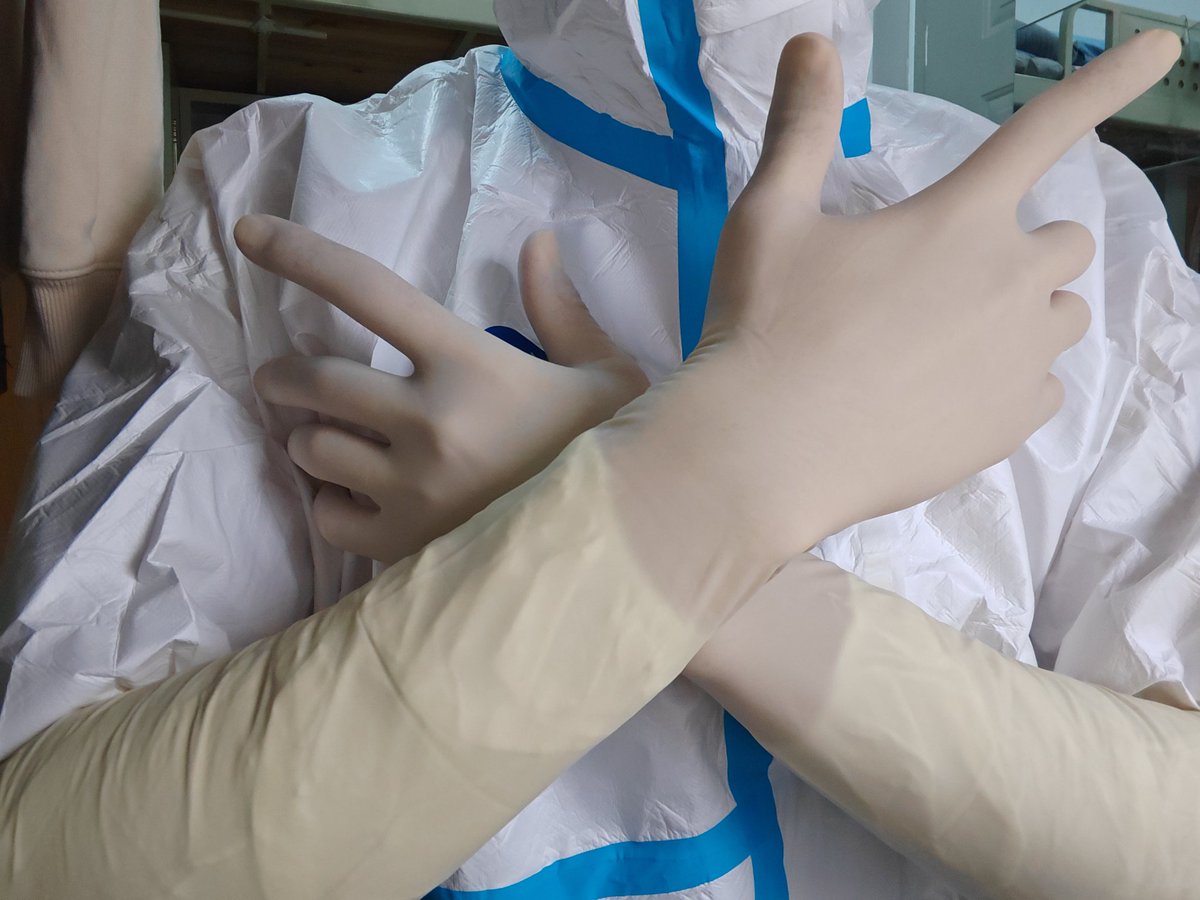 BESTGloves3's tweet photo. 包裹��极强的长手套，爽的一批 #gloves #glove #乳胶声音 #手套 #手术手套 https://t.co/iecLcDEd9a