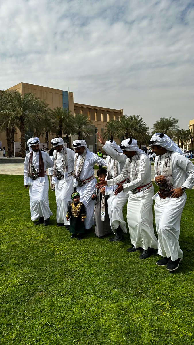 lfiik's tweet image. وترا ارض الجنوب ماهي بسهله
#KSAUcore 
#يوم_بدينا_1727