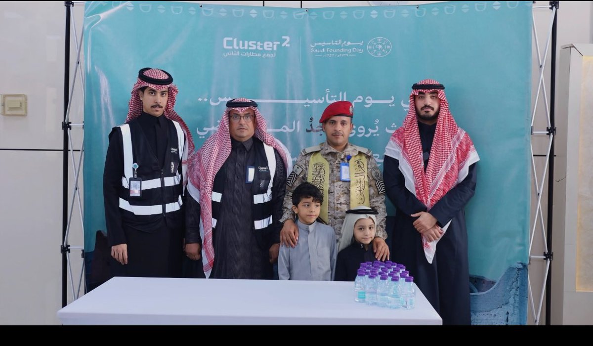 EalamNorth's tweet photo. “احتفل مطار رفحاء بـ #يوم_التأسيس وسط أجواء وطنية مميزة، مستذكرين تاريخ مجيد وجذور راسخة. 🇸🇦✨ كل عام ووطننا شامخ بعزّه ومجده! #رؤية_السعودية_2030 #رفحاء” https://t.co/CII91ZwTfY