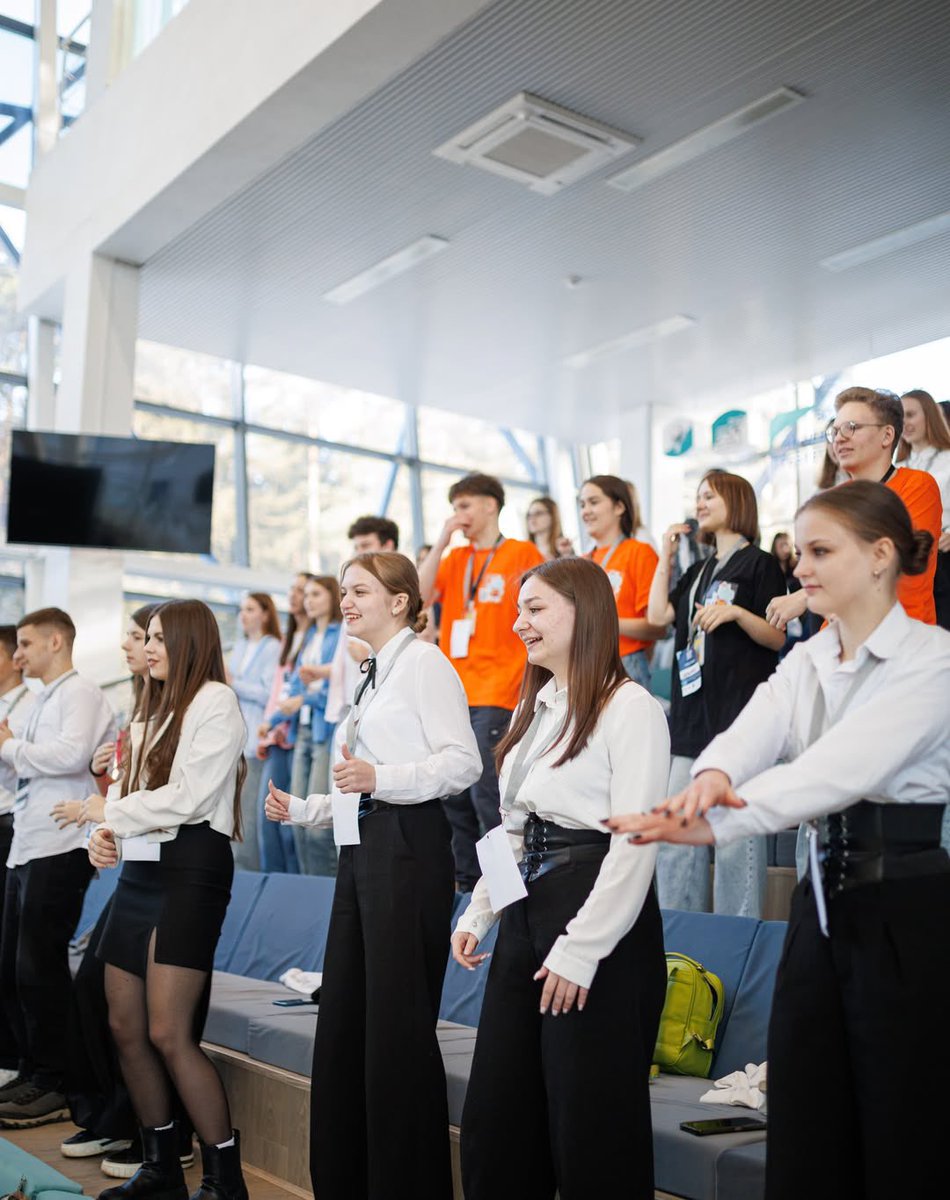 Belarusian teens participated in #UPSHIFT Social Innovation training on digital information security by <a href="/UNICEF_BY/">unicef_by</a>. Teams presented their ideas with 5 best projects receiving funding and coaching for project implementation.
#YouthEmpowerment #DigitalSafety #foreverychild