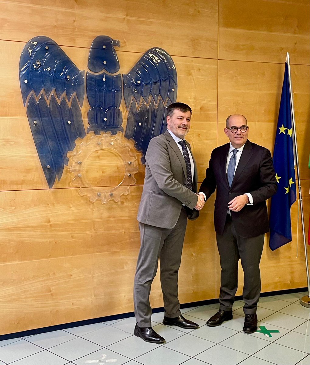 ConfVeneto's tweet image. Raffaele Boscaini è il nuovo Presidente di #ConfindustriaVeneto per il mandato 2025-2029.

“Assumo questo ruolo con l&apos;obiettivo di rappresentare al meglio il complesso e variegato mondo delle nostre imprese.”

Scopri di più: askanews.it/2025/02/24/con…