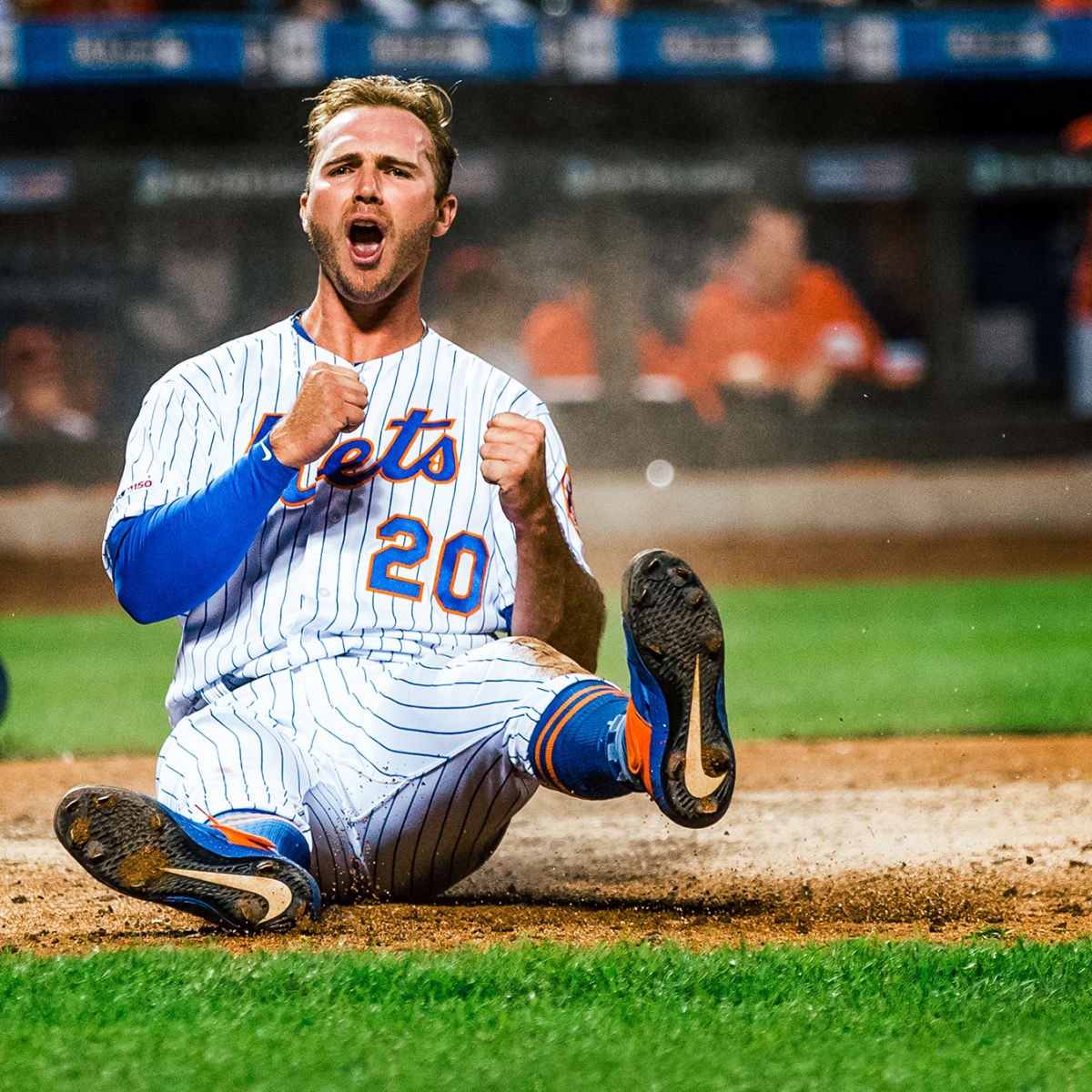Pete Alonso cuts the Cardinals lead down to 3-2
with a 2-run double!! Ortega and Soto score. #LGM #Mets #metsbaseball