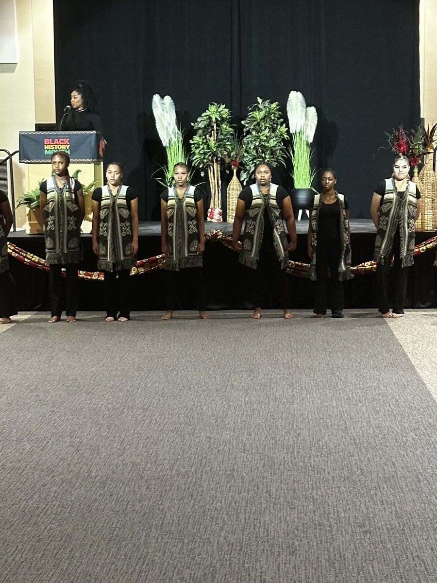 RichlandTwo's tweet photo. Dance performances by the Richland Two High School Dance Collective! 
#R2BHMProgram 
@WHS_Redhawks @BlythewoodHigh @PCA_RNE https://t.co/wquforrVDu