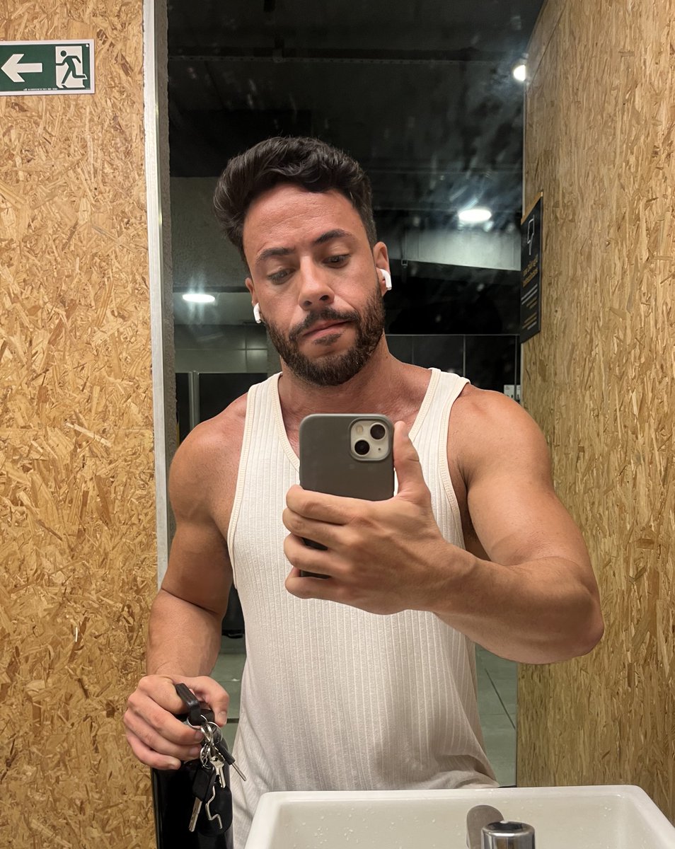 leoperico's tweet image. Sem carisma e sem filtro. 😮‍💨