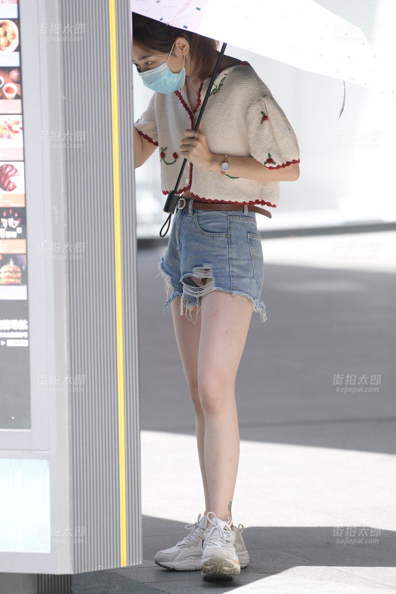 jptailang's tweet photo. 200727-1 清秀热裤小妹 照片132p https://t.co/LrnmQFHw2N