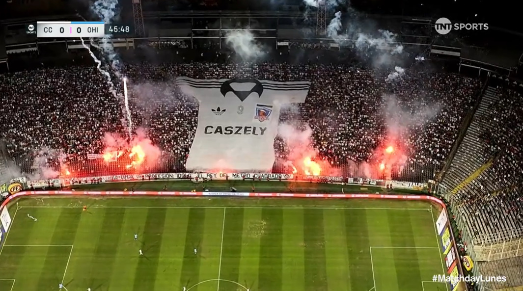 Hanti09's tweet photo. Una muestra de cariño a uno de los idolos mas grandes que tiene Colo-Colo

Carlos Humberto Caszely Garrido https://t.co/vMeNYSr5yc