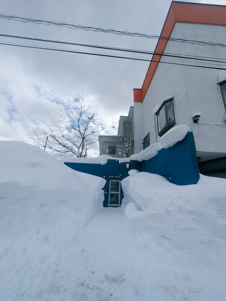 julicojp's tweet photo. 雪に埋もれそうな、阿仁合
こぐま亭でランチのあと阿仁合コミューン&amp;阿仁合の本屋さんへ。どこを見ても絵になりますね✨ https://t.co/JAUMIpAUBT