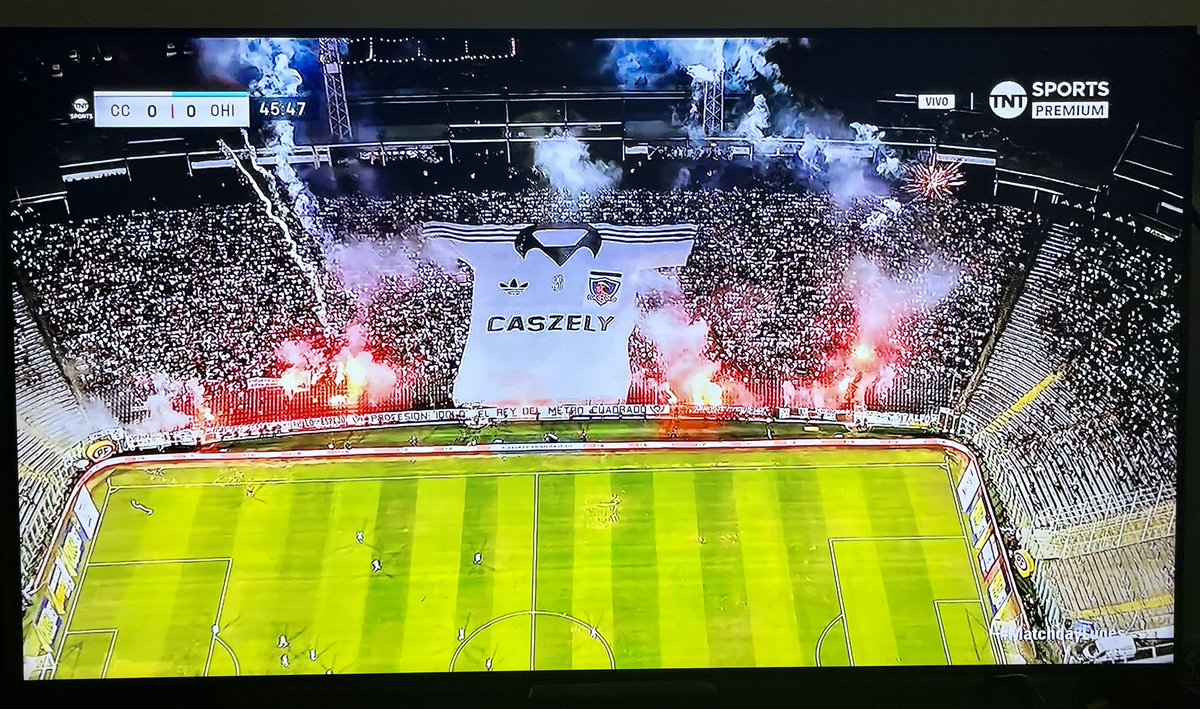 Homenaje al rey del metro cuadrado.
#MatchdayLunes #ColoColo #VamosColoColo #Albo #Caszely