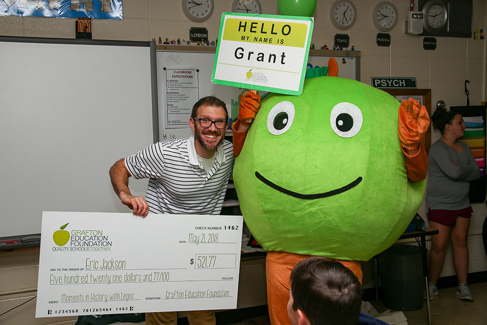 GEFtweet's tweet photo. Grafton Educators - Get your grants in!  Grant Applications are due on Friday, February 28th.  Last year, GEF gave away $54,000 in grants!  Apply today!  https://t.co/UXH2Nqga9U https://t.co/WS8Bs7c5M3