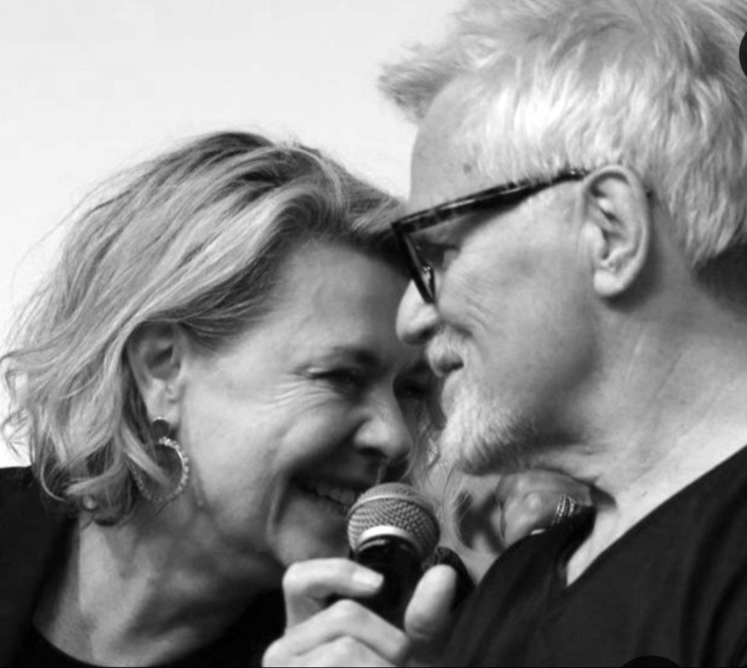 DelClaire86's tweet photo. I miss them.
#RichardDeanAnderson
#AmandaTapping
#Stargate
💛 https://t.co/vycKBgOXdC