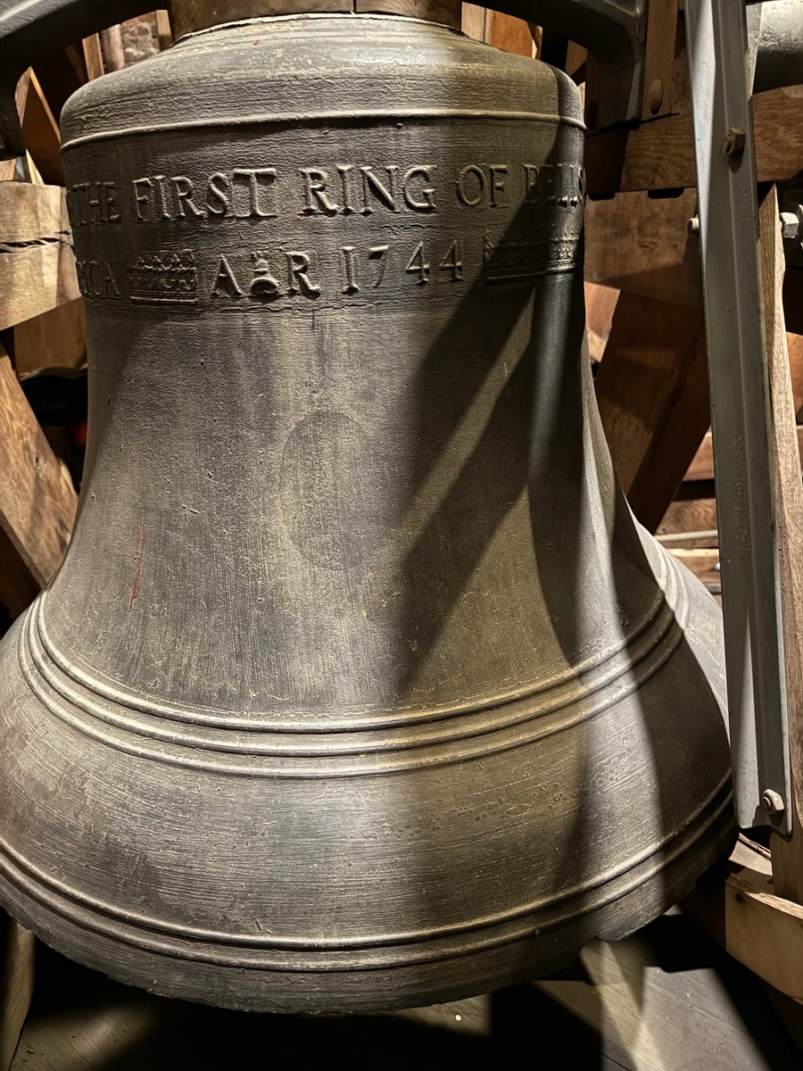 Paul Revere is most well-known for his extraordinary midnight ride, in which he alerted the countryside to take arms against British soldiers. Fewer people are aware that Revere was the jack of many trades—including one very fitting and portentous one.

thehistoryreader.com/us-history/pau…
