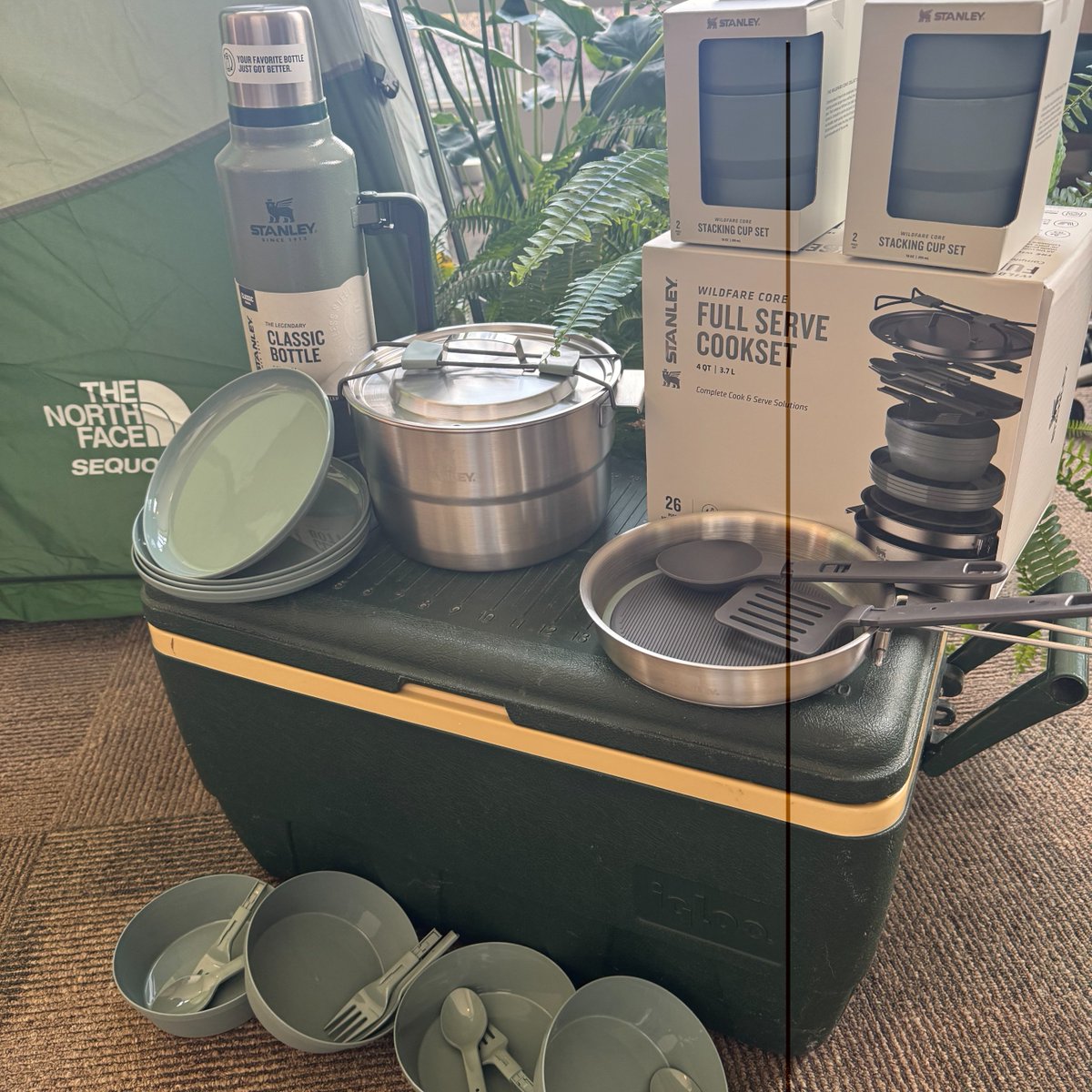 ewvctc's tweet image. 🚨 #EasternWV🦅 students! Camp Career is coming! 🎉 Drop by the Student Lounge on Feb 25, 2-5 PM for free food &amp;amp; fun! 🏕️
🏆 Win a $300 camping prize pack!
🎟️ Claim your free ticket: bit.ly/3Q0T0Cs
Co-sponsored by WVHEPC First-Gen Grant.
#FirstGenStudents #HigherEducation