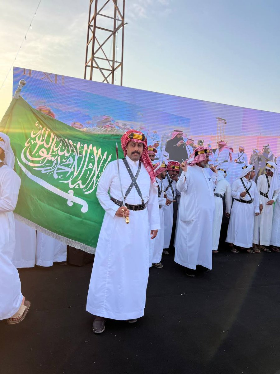 aborakahnews's tweet photo. بالزي الحجازي أهالي محافظة ميسان يحتفون بيوم التأسيس بمركز #ابوراكـــة
#يوم_التأسيس
#يوم_بدينا_1727
محافظة #ميسان https://t.co/xsNNeQBUAg