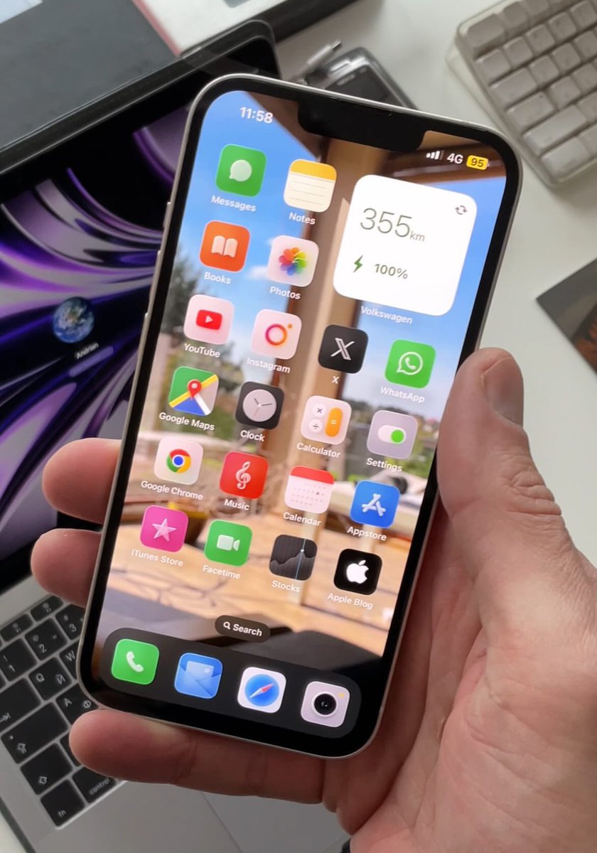 AppleBlogger UX tweet media